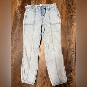 Universal Thread Women's Light Blue Skinny Jeans